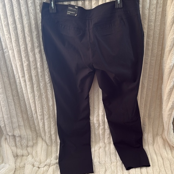 Studio by Torrid Straight leg 18R - Picture 2 of 4